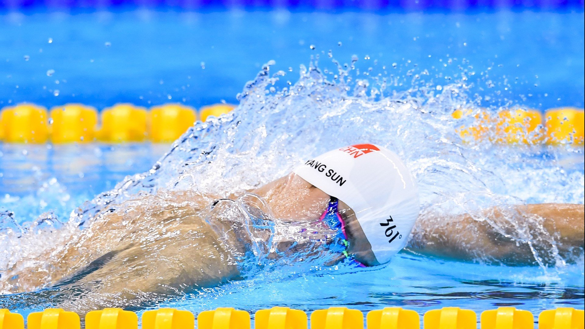 秘鲁节奏掌控马赛，巴斯托尼成为关键先生，一场属于唯一的足球叙事